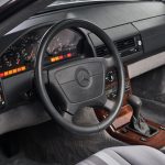 photo d'une Mercedes 300 SL décapotable de 1993 en vente chez Classic 42 Classic Car Occasion Belgique
