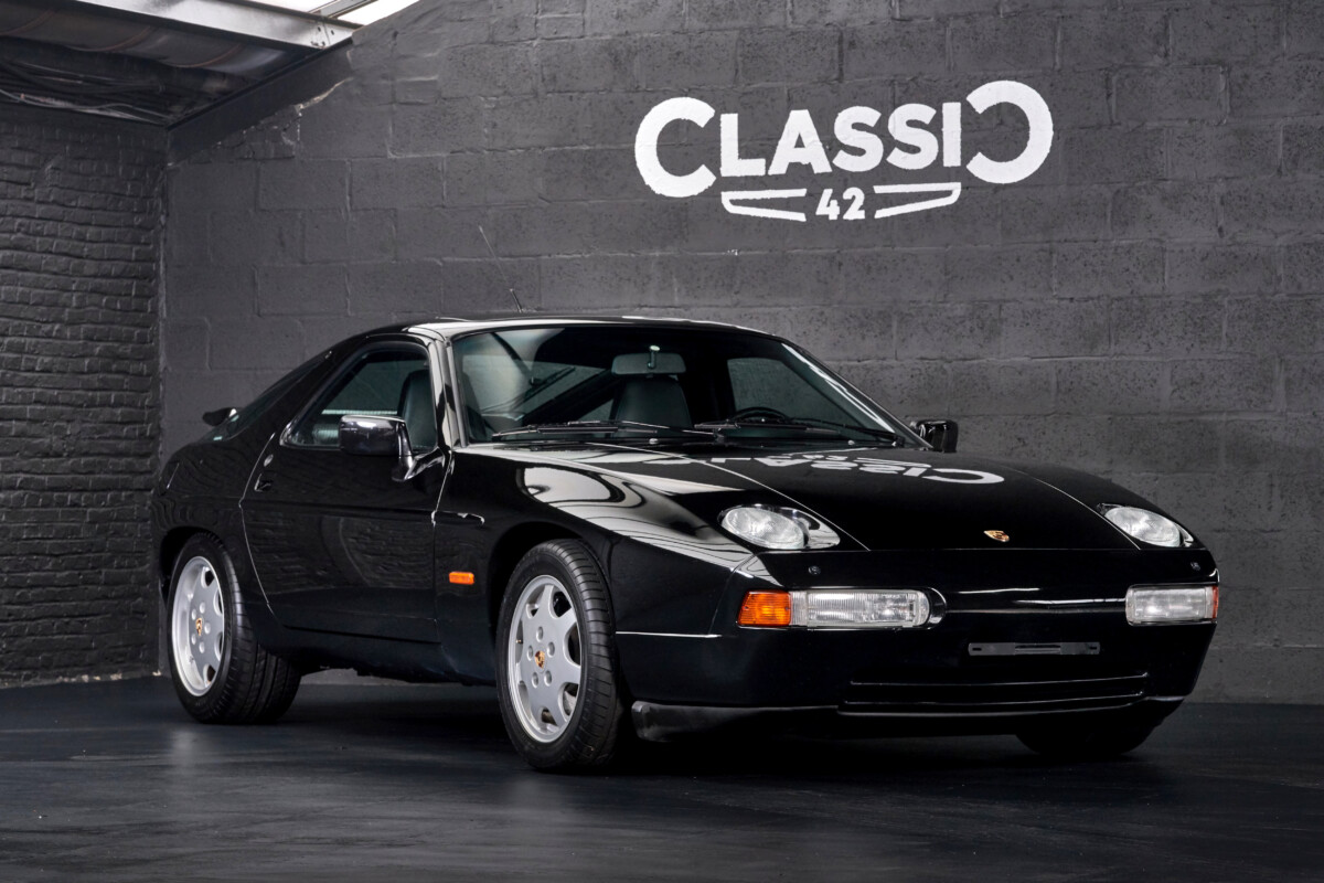 photo of a black 1991 Porsche 928 GT for sale by Classic 42 Classic German Car Dealer www.classic42.be