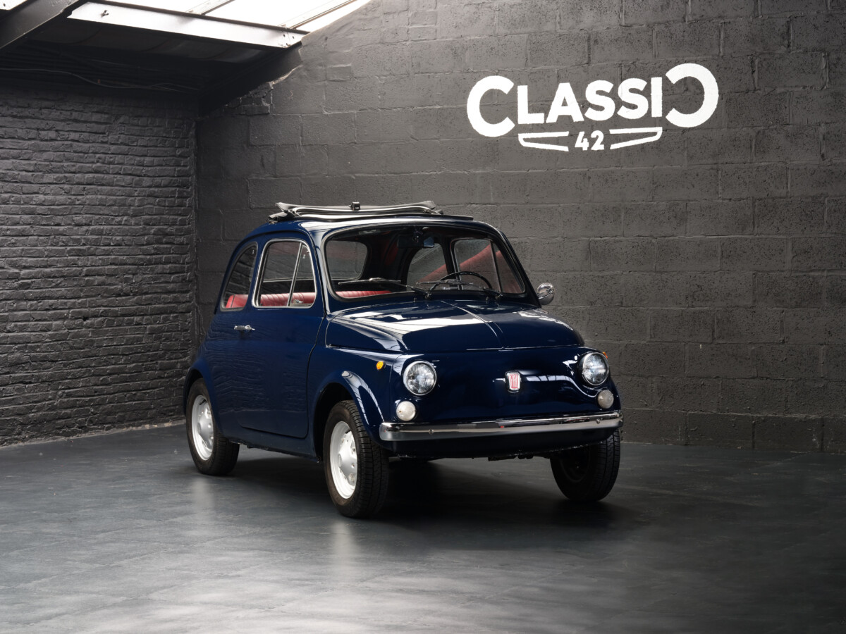 Photo d'une Fiat 500 R de 1975 occasion en vente chez Classic 42 - Voitures Classiques Belgique - Des modèles originaux et authentiques