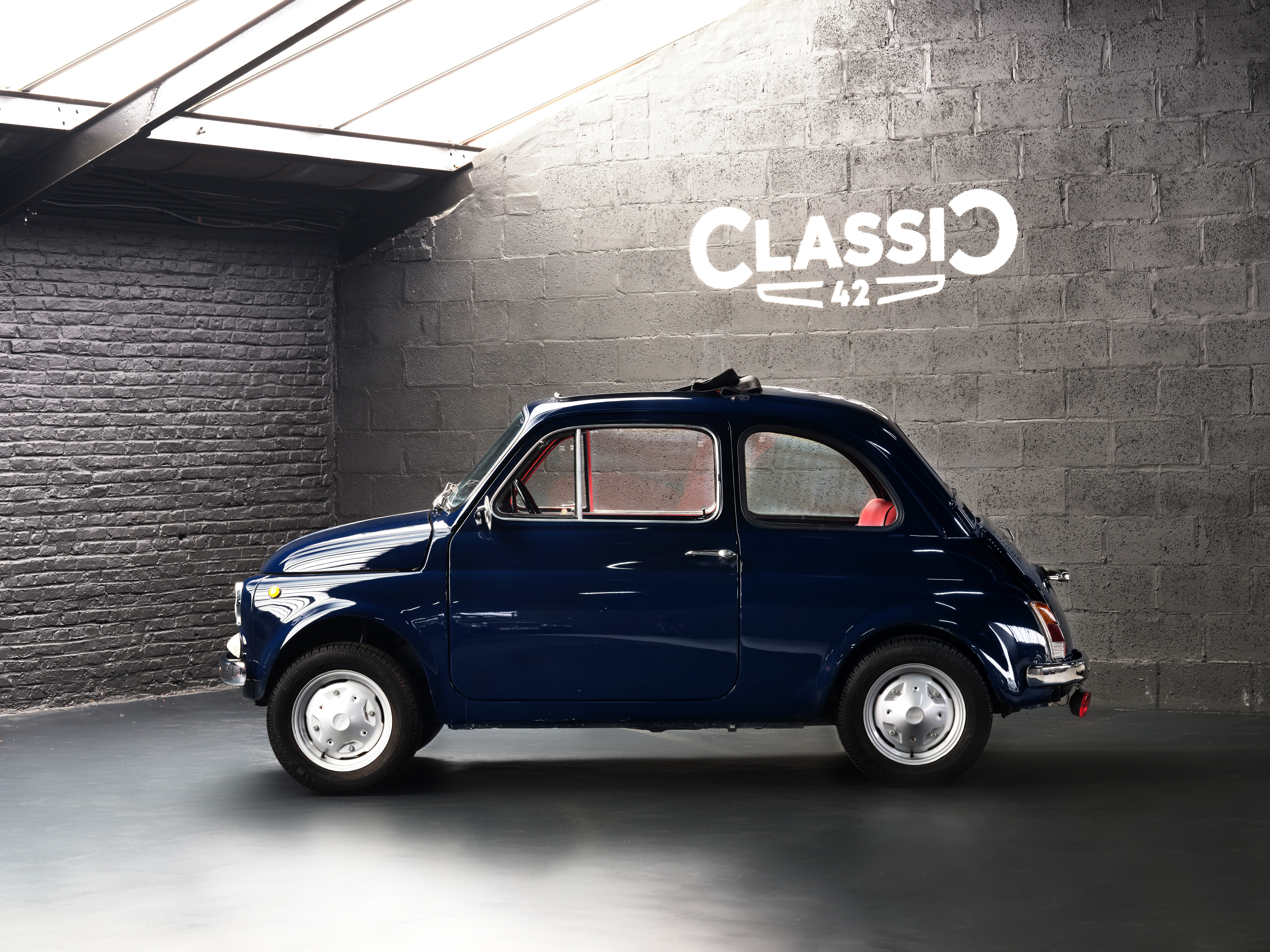 Photo of a 1975 FIAT 500 R for sale by Classic 42 - Classic Cars Belgium - Authentic and Original Models
