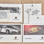 photo des papiers d'une Porsche 996 Turbo de 2002 en vente chez Classic 42 Spécialiste Vente Porsche Classique Bruxelles