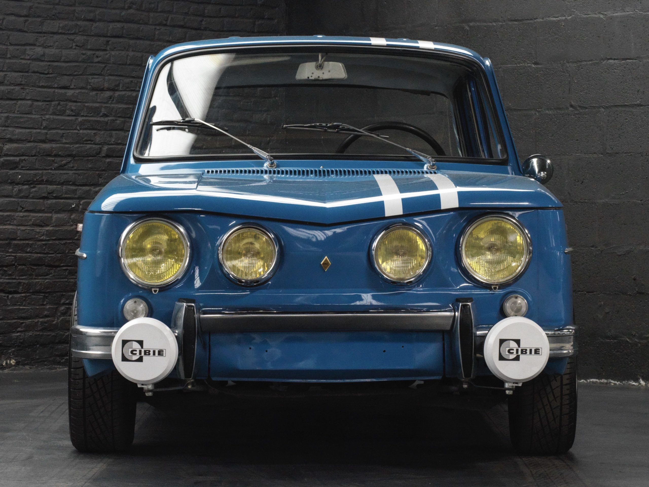 Renault R8 Gordini bleue de 1966 en vente chez Classic 42 Belgique