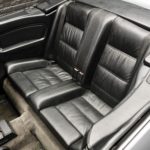 intérieur cuir noir de la BMW 325i Cabriolet de 1986 grise en vente chez Classic 42 | Occasion Voitures Classique Belgique