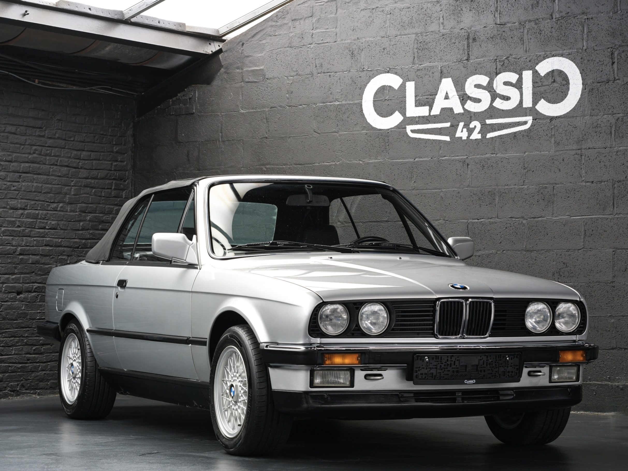 BMW 325i Cabriolet en vente chez Classic 42 | Occasion Voitures Classique Belgique