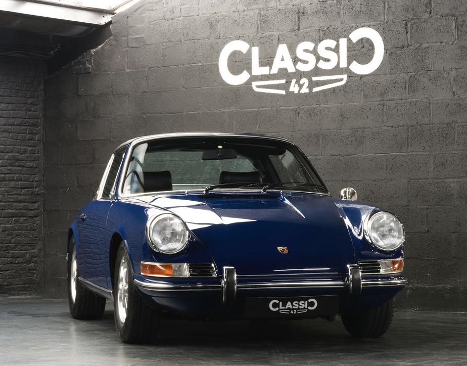 Porsche 2.2T Targa bleu 1970