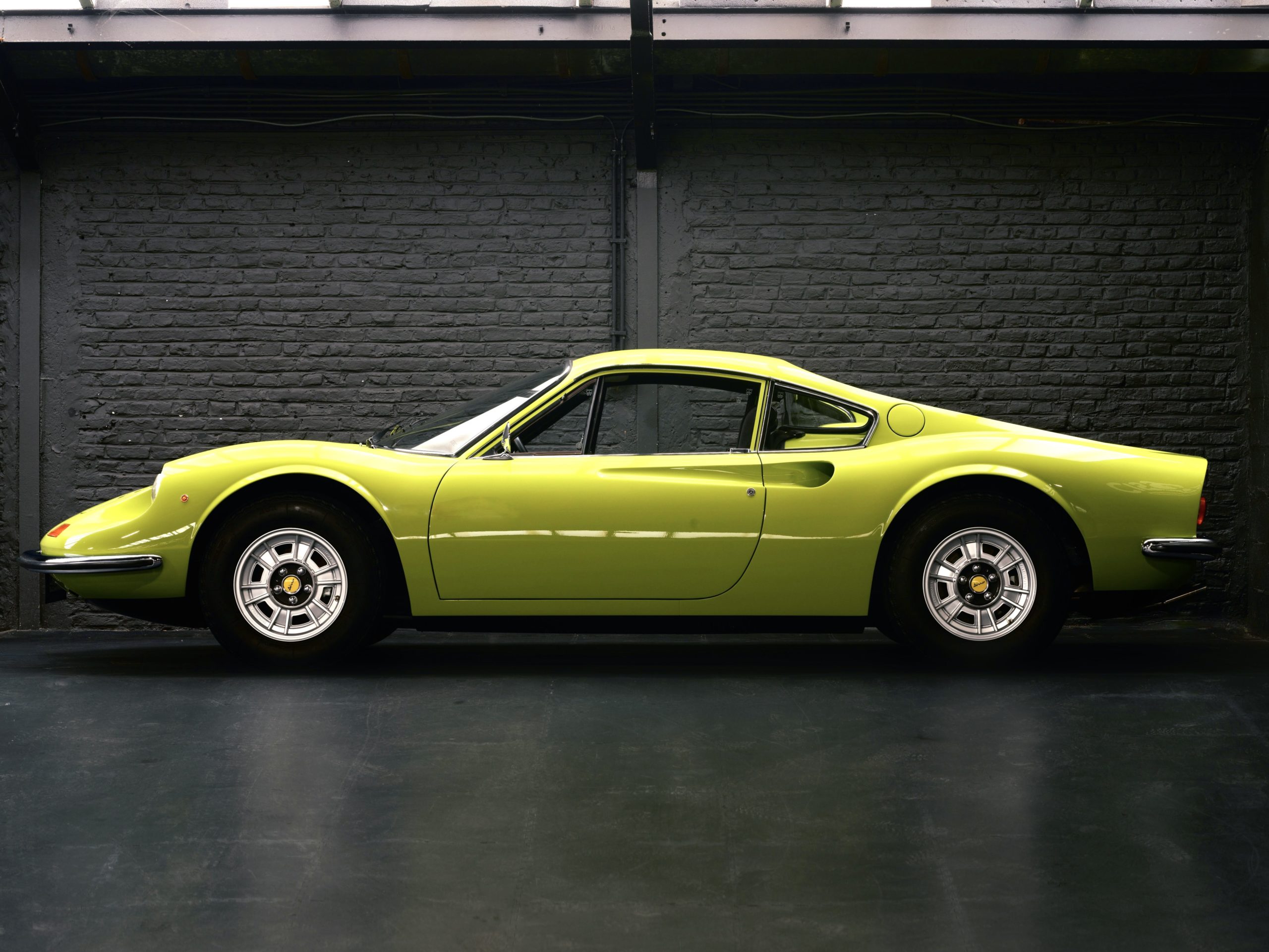 1971 fully restaured Ferrari Dino 246 GT