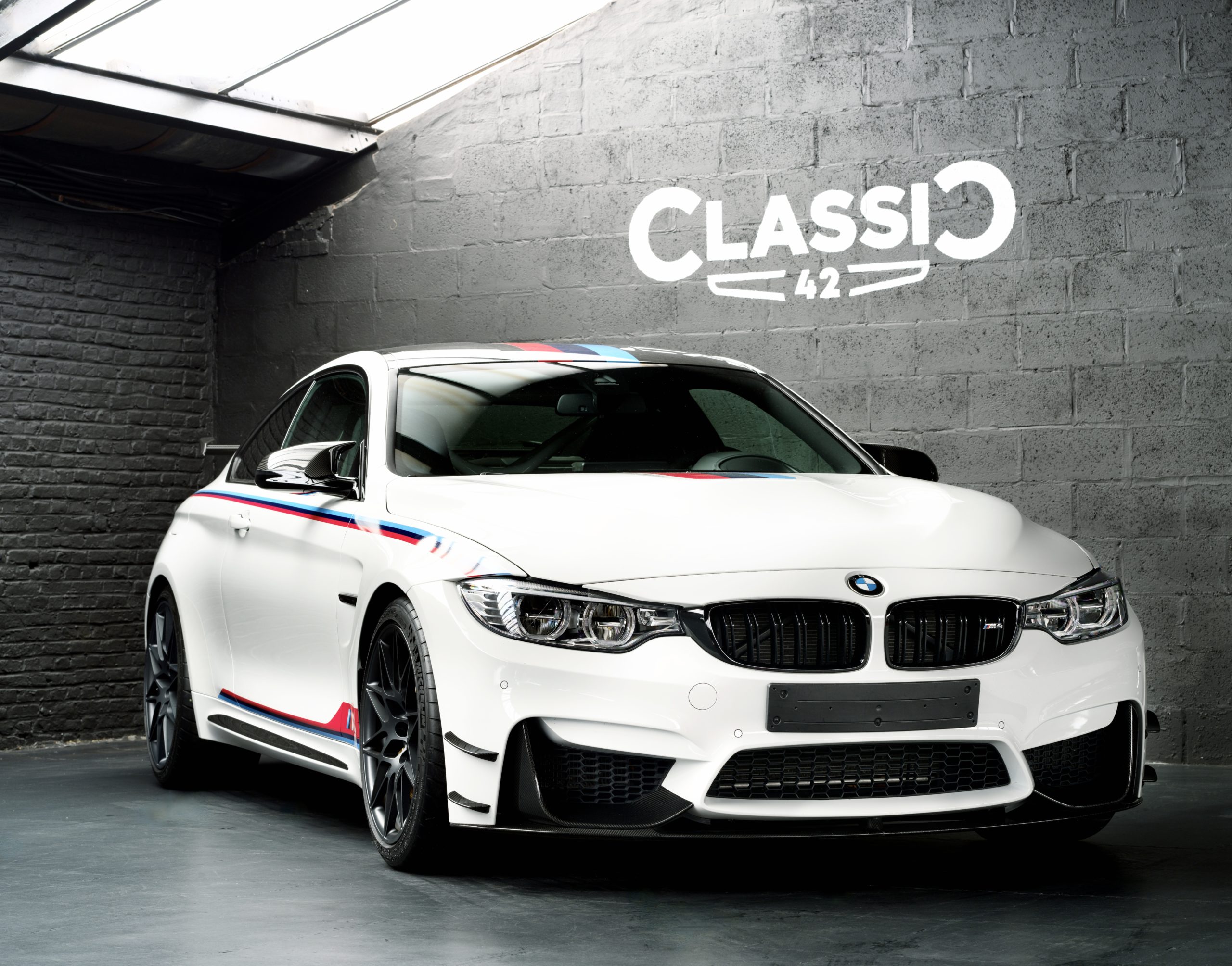 BMW M4 DTM Edition de 2018 chez Classic 42 Classic Cars Belgique