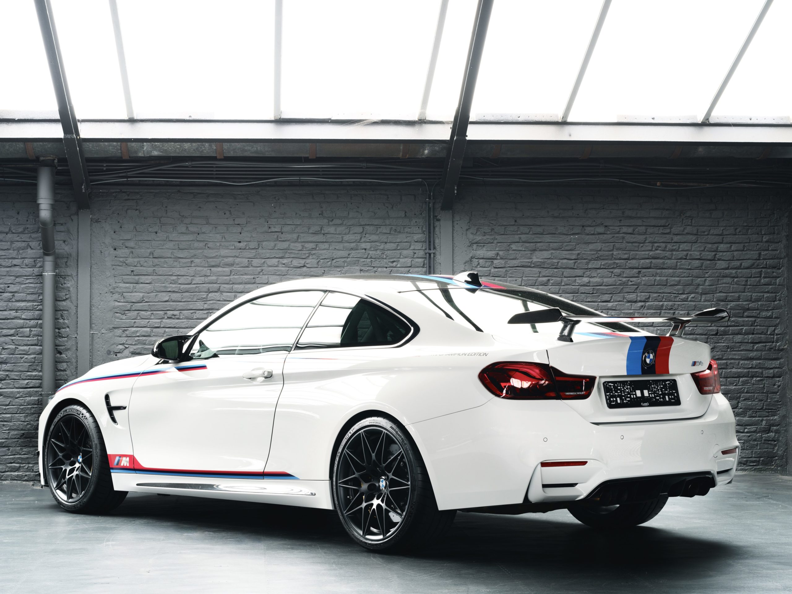 BMW M4 DTM Edition de 2018 chez Classic 42 Classic Cars Belgique