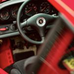 vue de l'intérieure d'une Porsche 993 RS Clubsport rouge de 1996 occasion chez classic 42